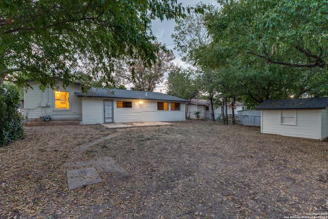 126 Addax, San Antonio, TX 78213