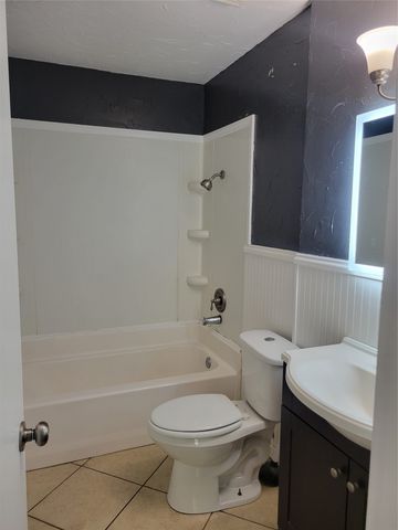 1411 Clearfield Drive, Cleburne, TX 76033