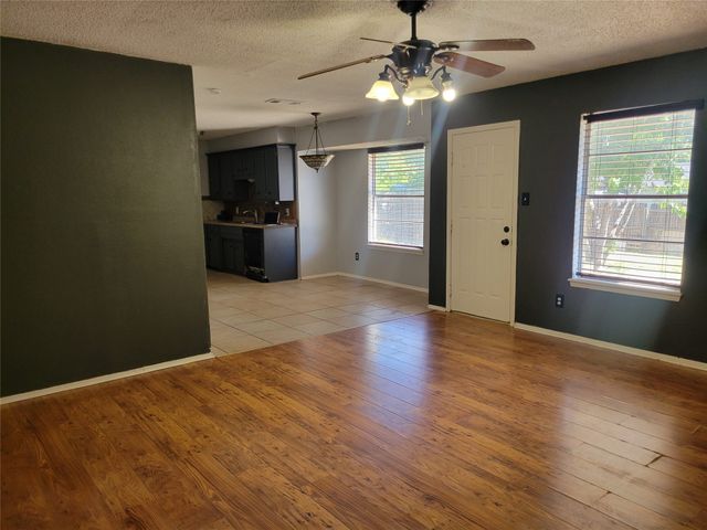 1411 Clearfield Drive, Cleburne, TX 76033