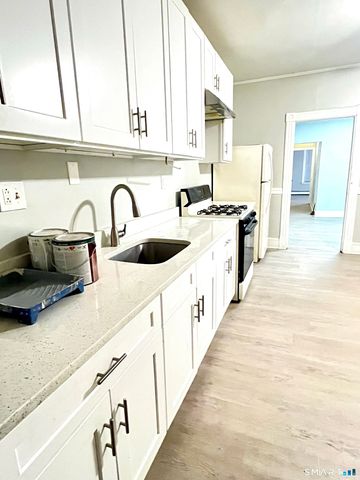 160 Lawrence Street 3N, Hartford, CT 06106