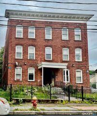 160 Lawrence Street 3N, Hartford, CT 06106