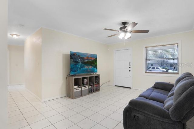 220 SE 71ST STREET, Gainesville, FL 32641