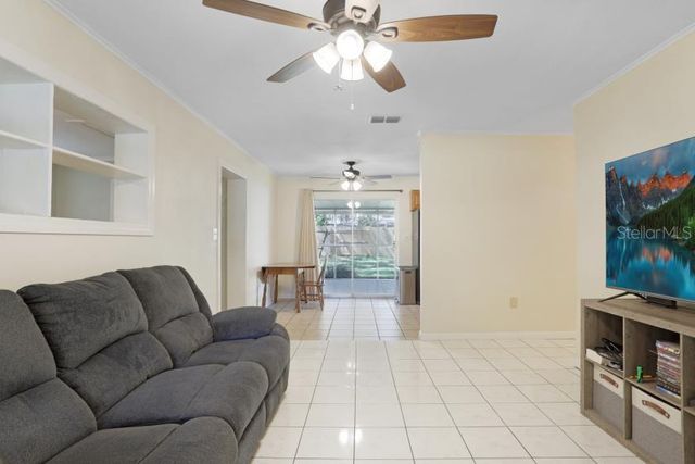 220 SE 71ST STREET, Gainesville, FL 32641