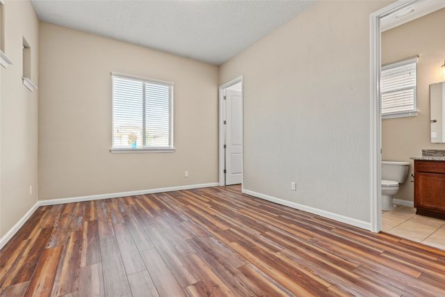 4689 Lluvia Encantada, Santa Fe, NM 87507