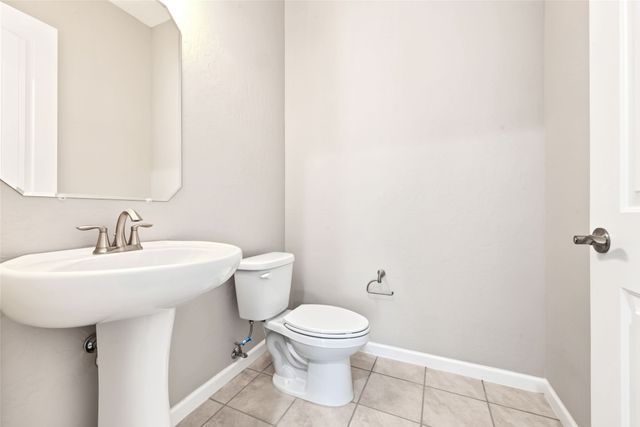 4689 Lluvia Encantada, Santa Fe, NM 87507
