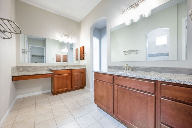 4689 Lluvia Encantada, Santa Fe, NM 87507