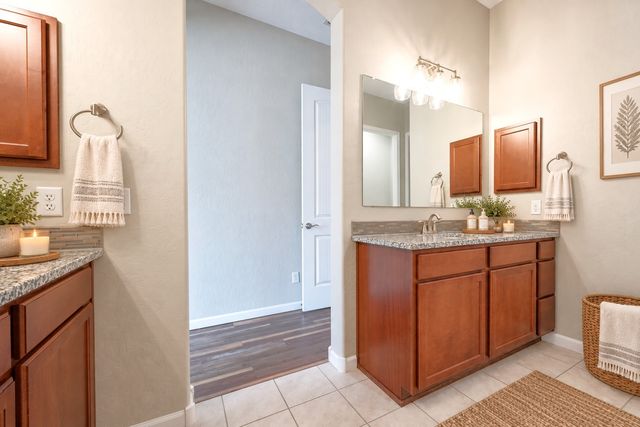 4689 Lluvia Encantada, Santa Fe, NM 87507