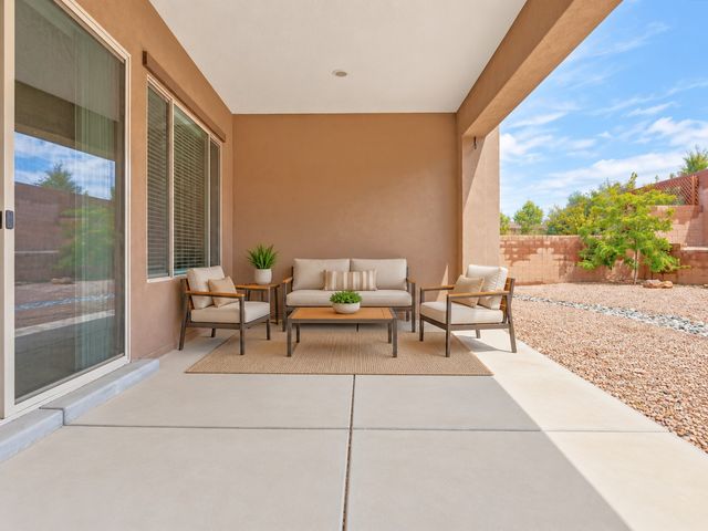 4689 Lluvia Encantada, Santa Fe, NM 87507
