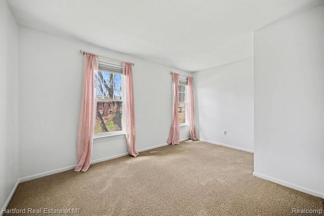 25800 Rutledge Crossing, Farmington Hills, MI 48335