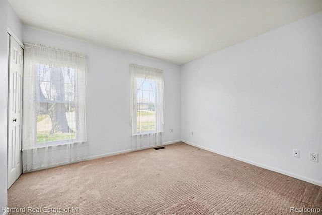 25800 Rutledge Crossing, Farmington Hills, MI 48335