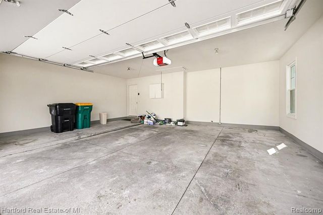 25800 Rutledge Crossing, Farmington Hills, MI 48335