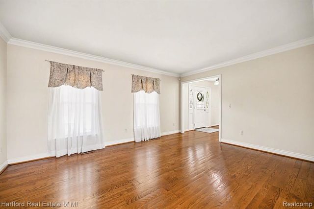 25800 Rutledge Crossing, Farmington Hills, MI 48335