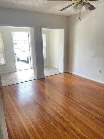 1913 Harding St, Hollywood, FL 33020