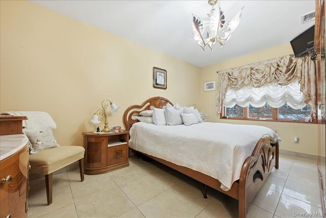 63-45 77th Place, Middle Village, NY 11379