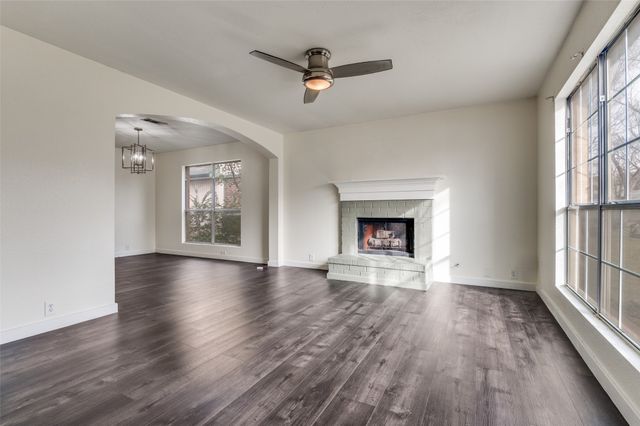 144 Hunter Drive, Cedar Hill, TX 75104