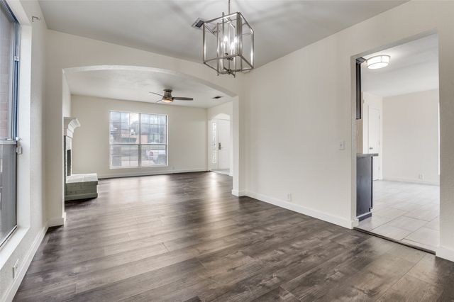 144 Hunter Drive, Cedar Hill, TX 75104