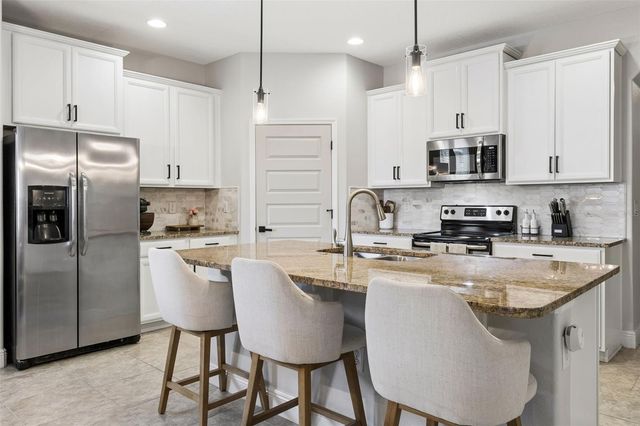 8275 BAYVIEW CROSSING DR DRIVE, Winter Garden, FL 34787