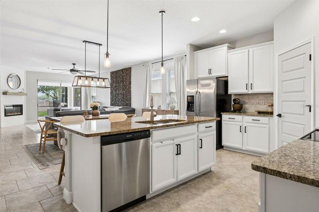 8275 BAYVIEW CROSSING DR DRIVE, Winter Garden, FL 34787