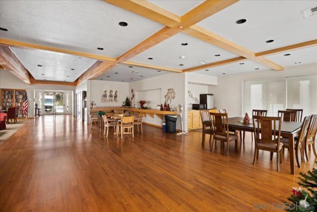 6350 Genesee Ave 220, San Diego, CA 92122