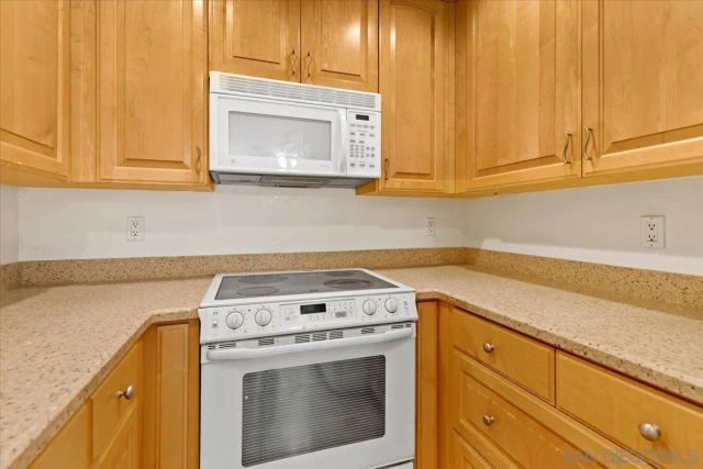 6350 Genesee Ave 220, San Diego, CA 92122