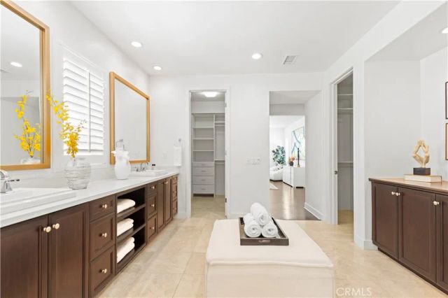 68 Gainsboro, Irvine, CA 92620