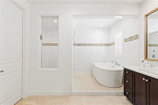 68 Gainsboro, Irvine, CA 92620