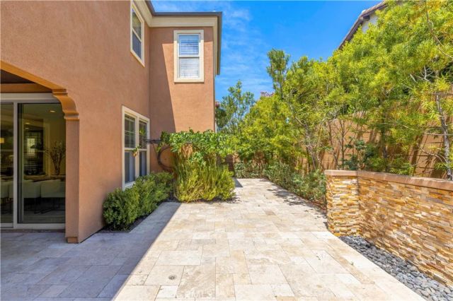 68 Gainsboro, Irvine, CA 92620