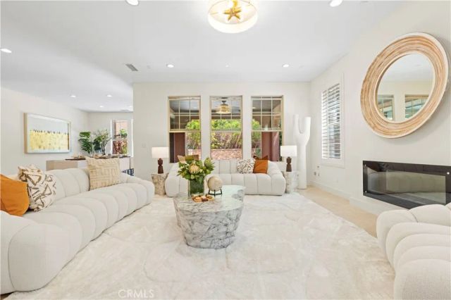 68 Gainsboro, Irvine, CA 92620