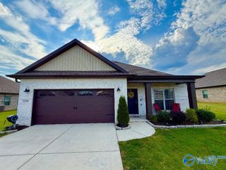 22584 Big Oak Drive, Athens, AL 35613