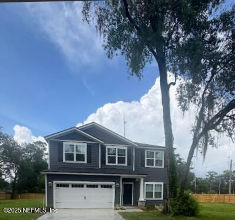 8185 NEWTON Road, Jacksonville, FL 32216