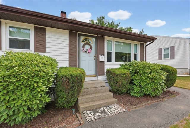 19 Louise Drive, West Warwick, RI 02893