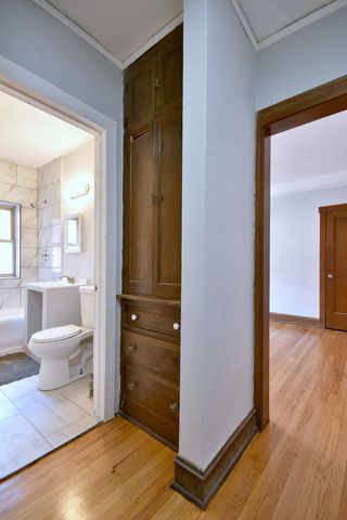 5900 W Ohio Street 2, Chicago, IL 60644