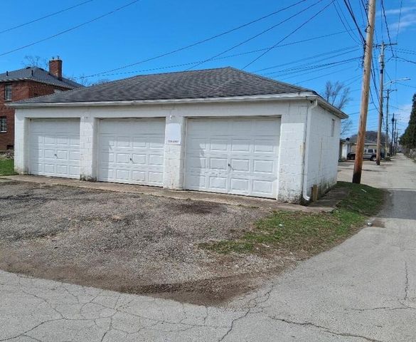 3276 Sullivant Avenue, Columbus, OH 43204