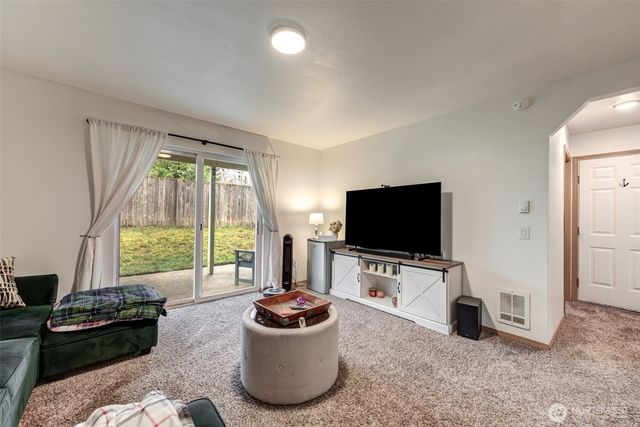 7910 E Glen Drive, Everett, WA 98203