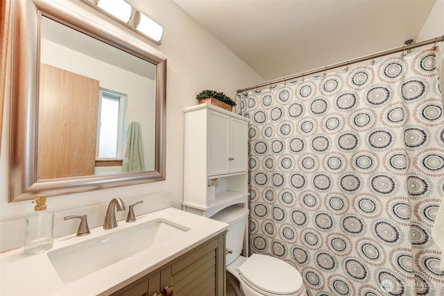 7910 E Glen Drive, Everett, WA 98203