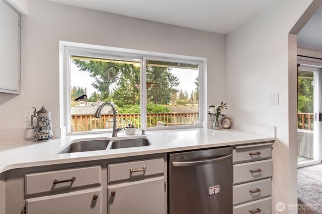 7910 E Glen Drive, Everett, WA 98203