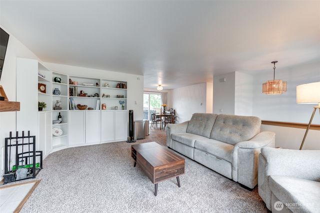 7910 E Glen Drive, Everett, WA 98203