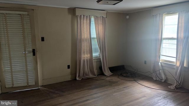 326 FENWICK RD, Pilesgrove, NJ 08098