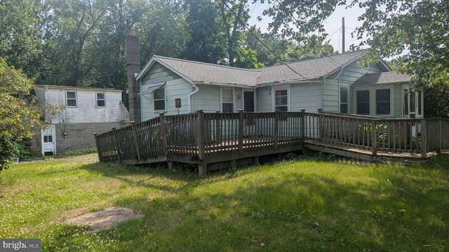 326 FENWICK RD, Pilesgrove, NJ 08098