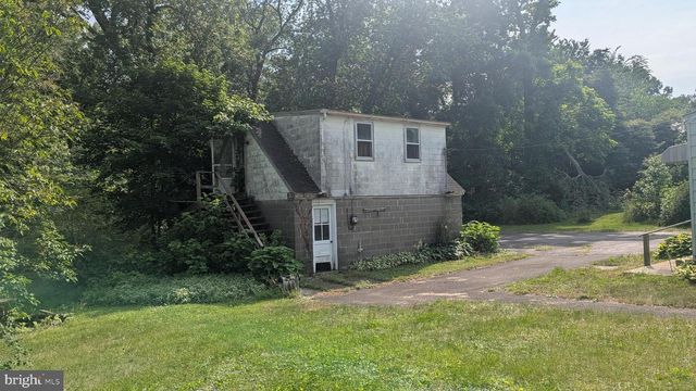 326 FENWICK RD, Pilesgrove, NJ 08098