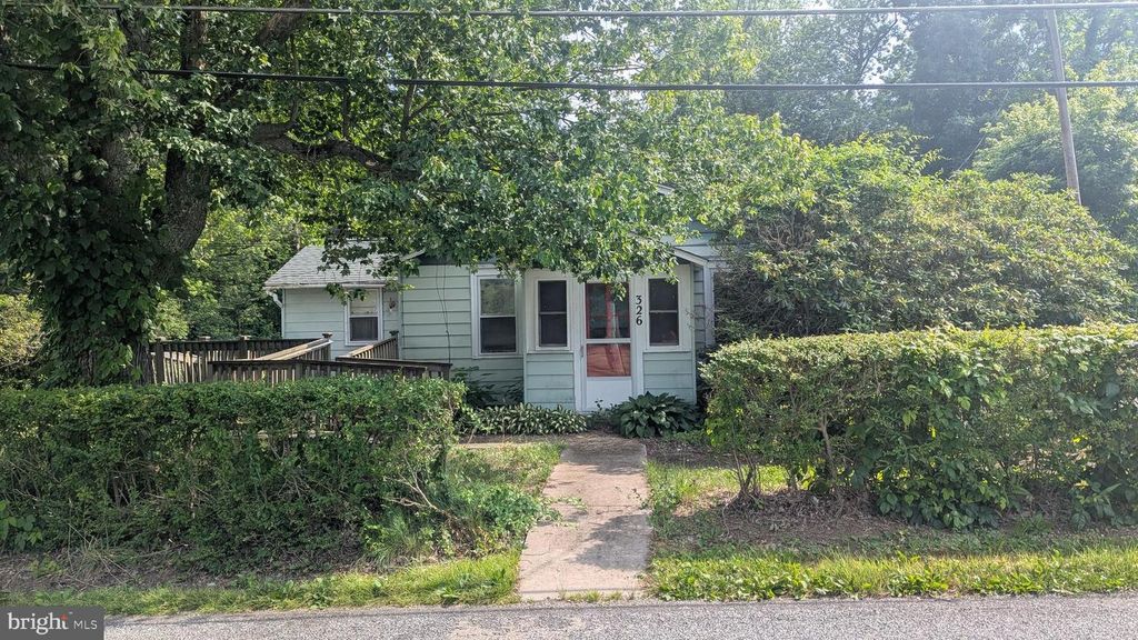 326 FENWICK RD, Pilesgrove, NJ 08098