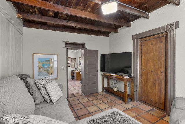 8 Calle Iglesia, Tubac, AZ 85646