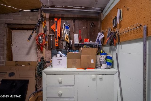 8 Calle Iglesia, Tubac, AZ 85646