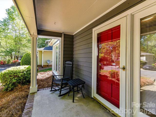 6712 Paces Ferry Lane, Charlotte, NC 28226