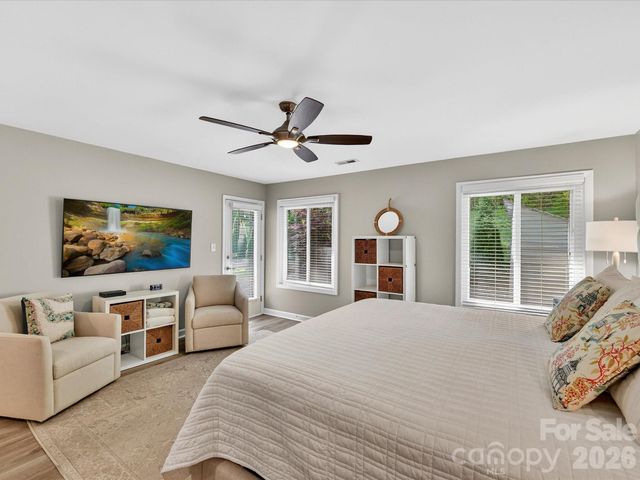 6712 Paces Ferry Lane, Charlotte, NC 28226