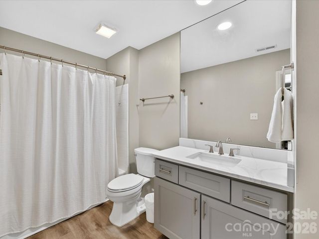 6712 Paces Ferry Lane, Charlotte, NC 28226