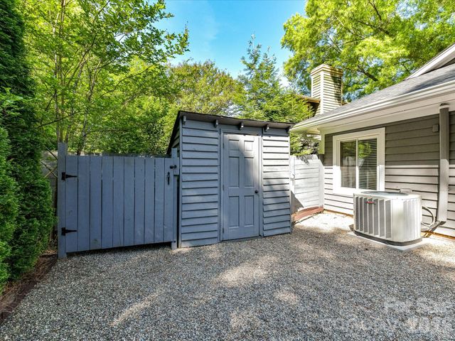 6712 Paces Ferry Lane, Charlotte, NC 28226