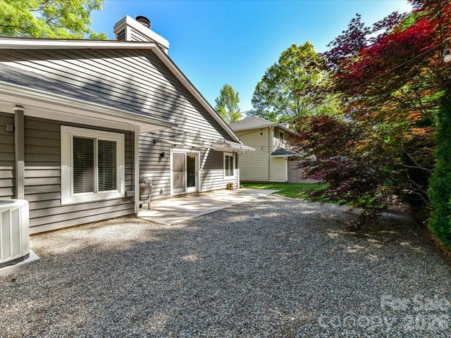 6712 Paces Ferry Lane, Charlotte, NC 28226