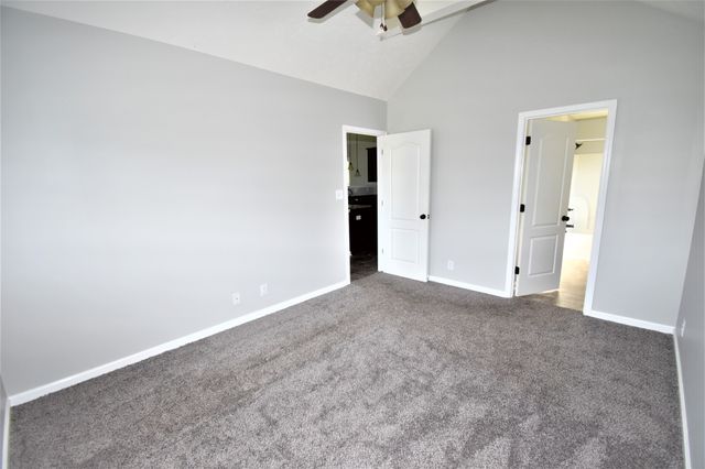 584 Cedar Valley Dr, Clarksville, TN 37043