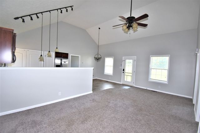 584 Cedar Valley Dr, Clarksville, TN 37043